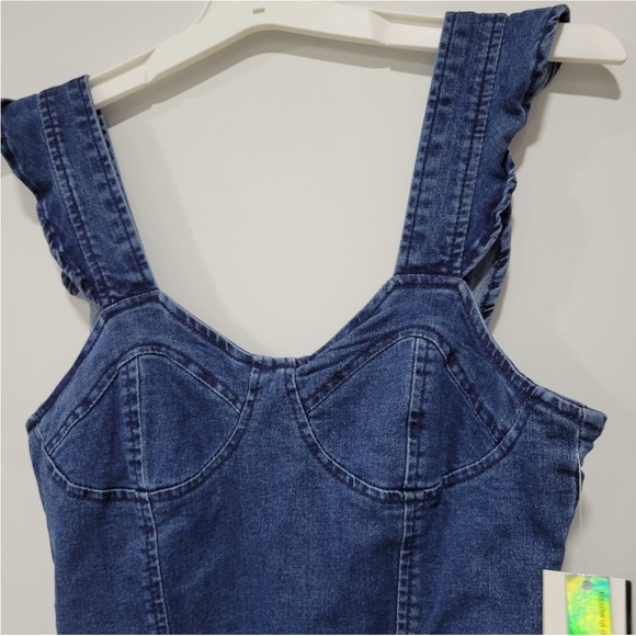 Demin Jumpsuit with belted waist - Picture 3 of 5